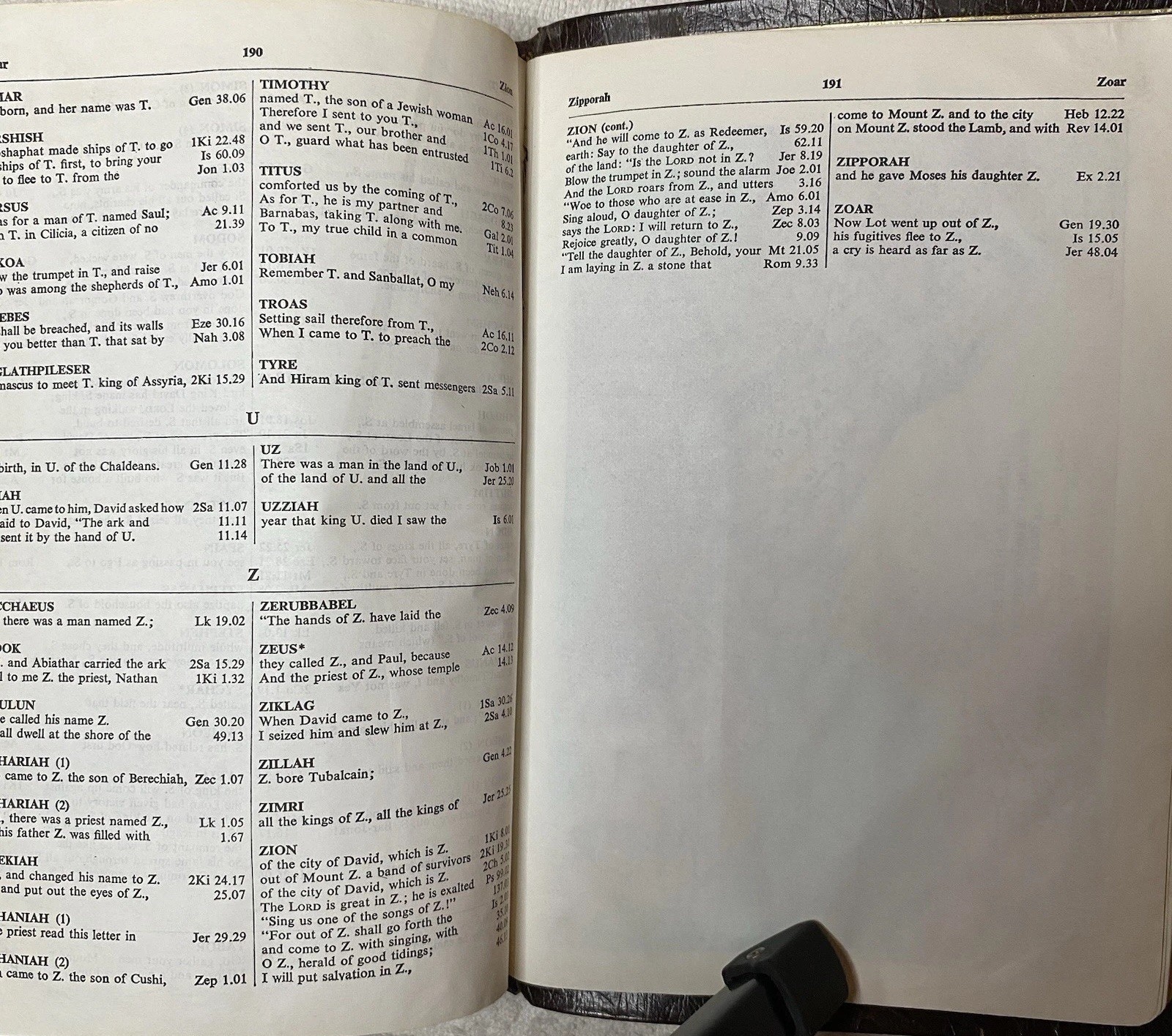 Holy Bible References by Holman 1962 Cowhide Bonded Leather Lined