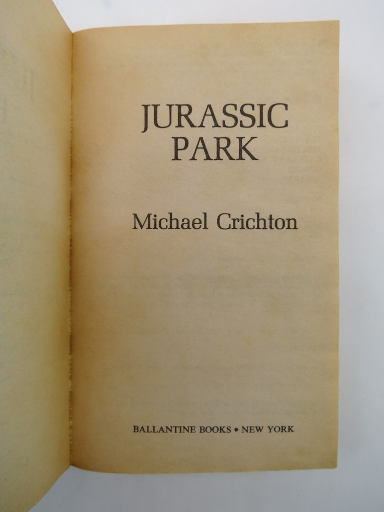 JURASSIC PARK by Michael Chricton 1991