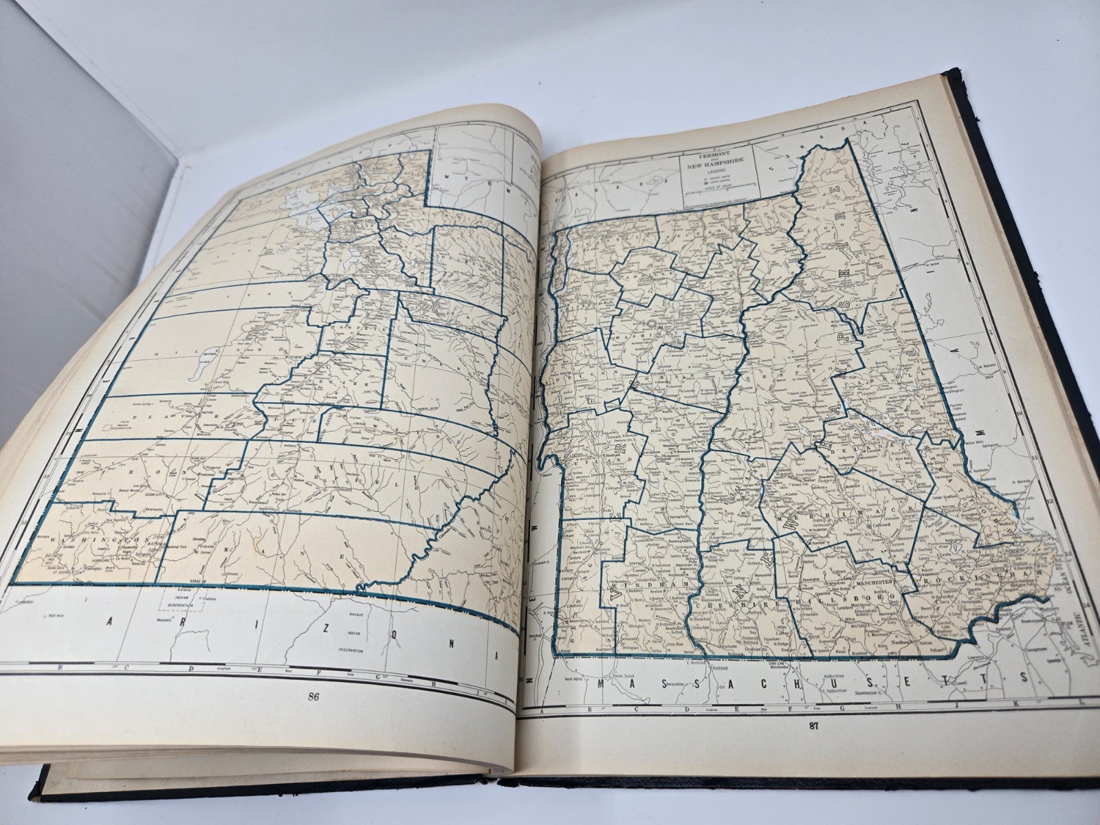 Antique 1937 International Atlas of the World Geographical Publishing Co HB Book