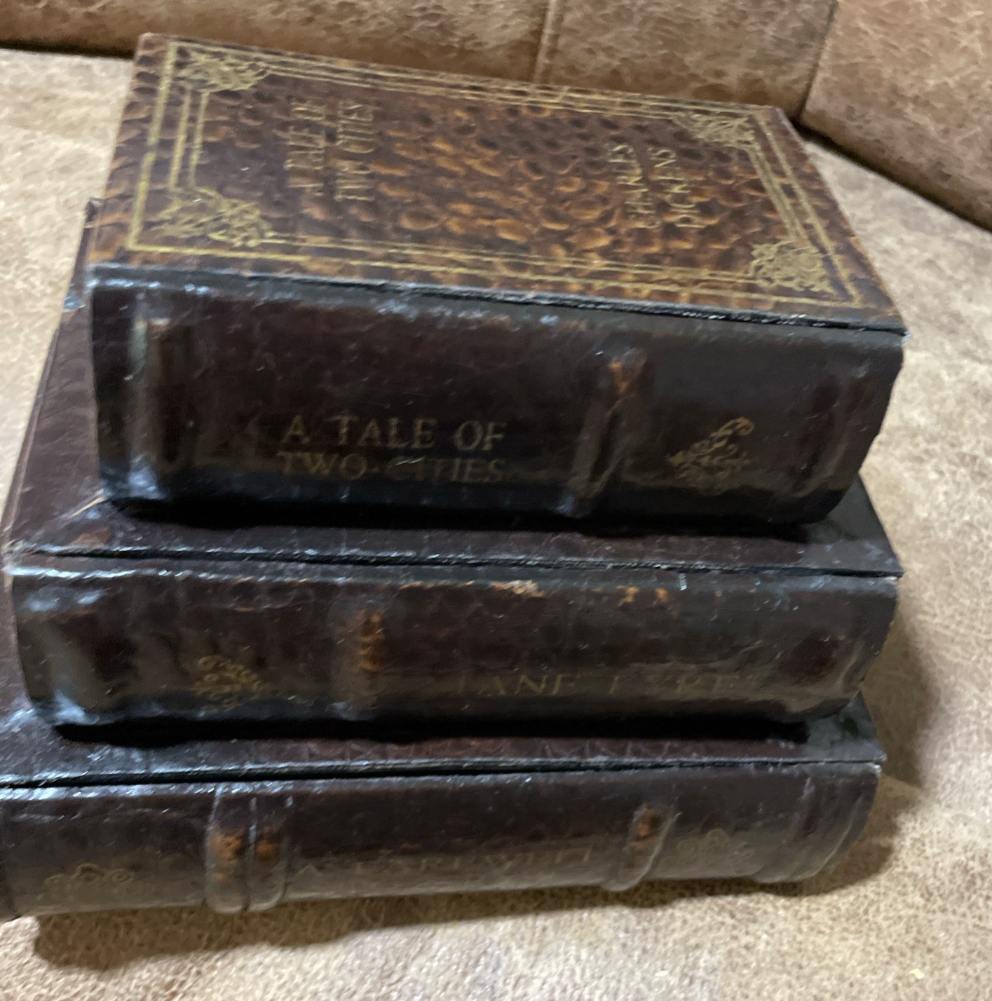 Antique Dickens Collins Leather GREAT EXPECTATIONS CURIOSITY TWO CITIES #2