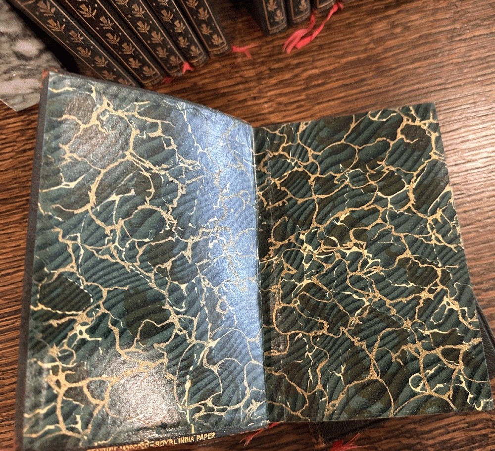 Set of 18 Sir Walter Scott (1907, Thomas Nelson) Leather