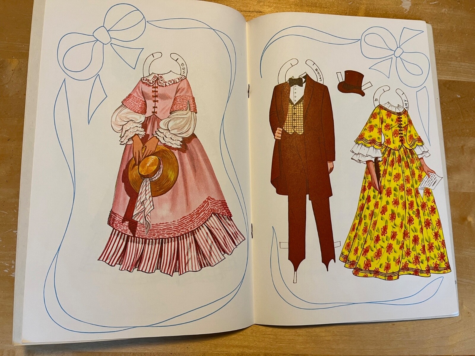Little Women A Paper Doll Book #4477