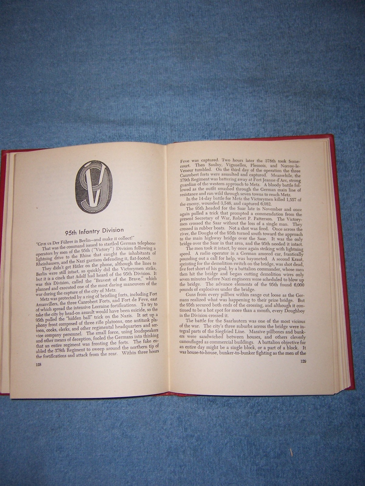 FIGHTING DIVISIONS/1st Ed/HC/Military/War/WWII 1939-45