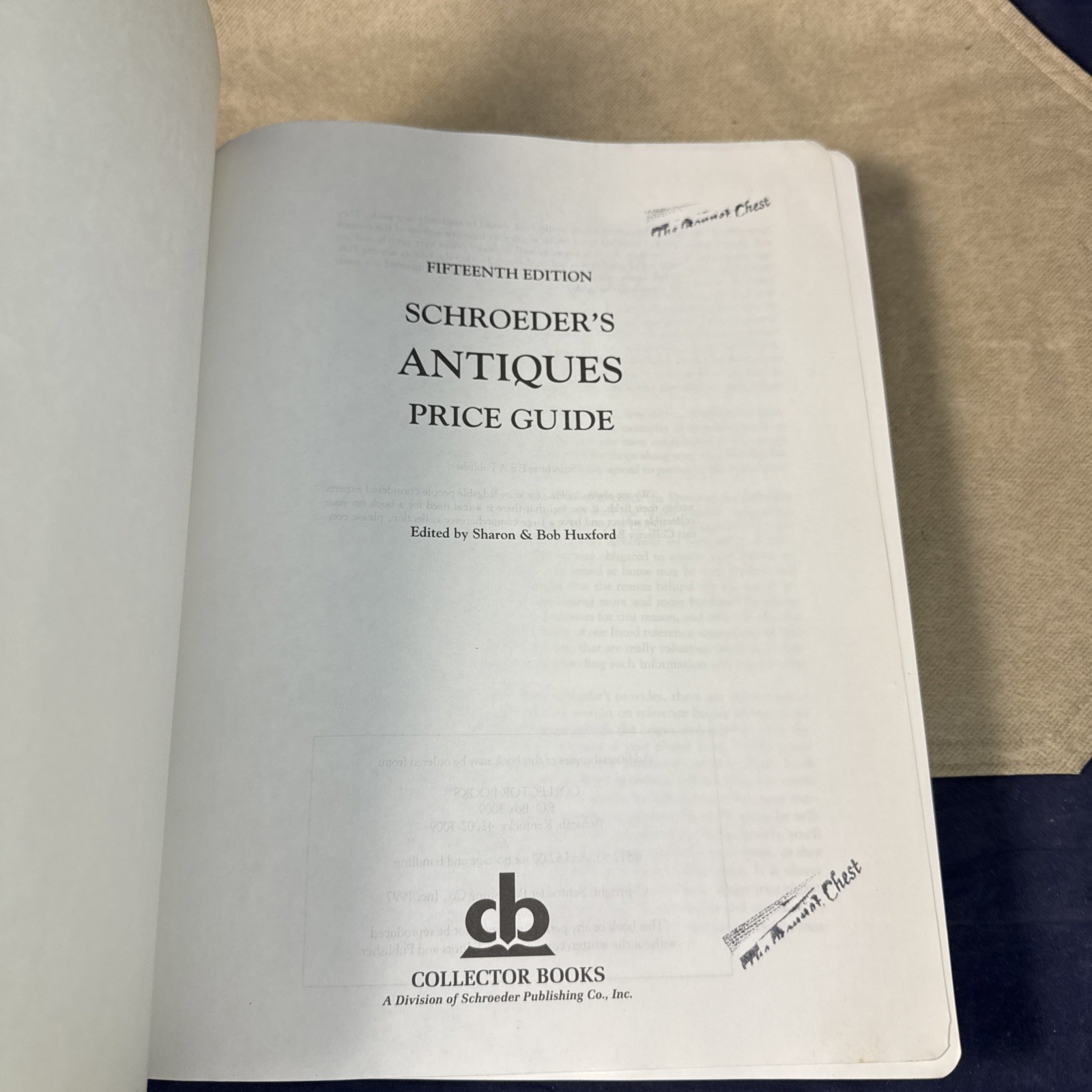 Schroeder’s Antiques Price Guide 1997 15th Edition Book Catalog Vintage