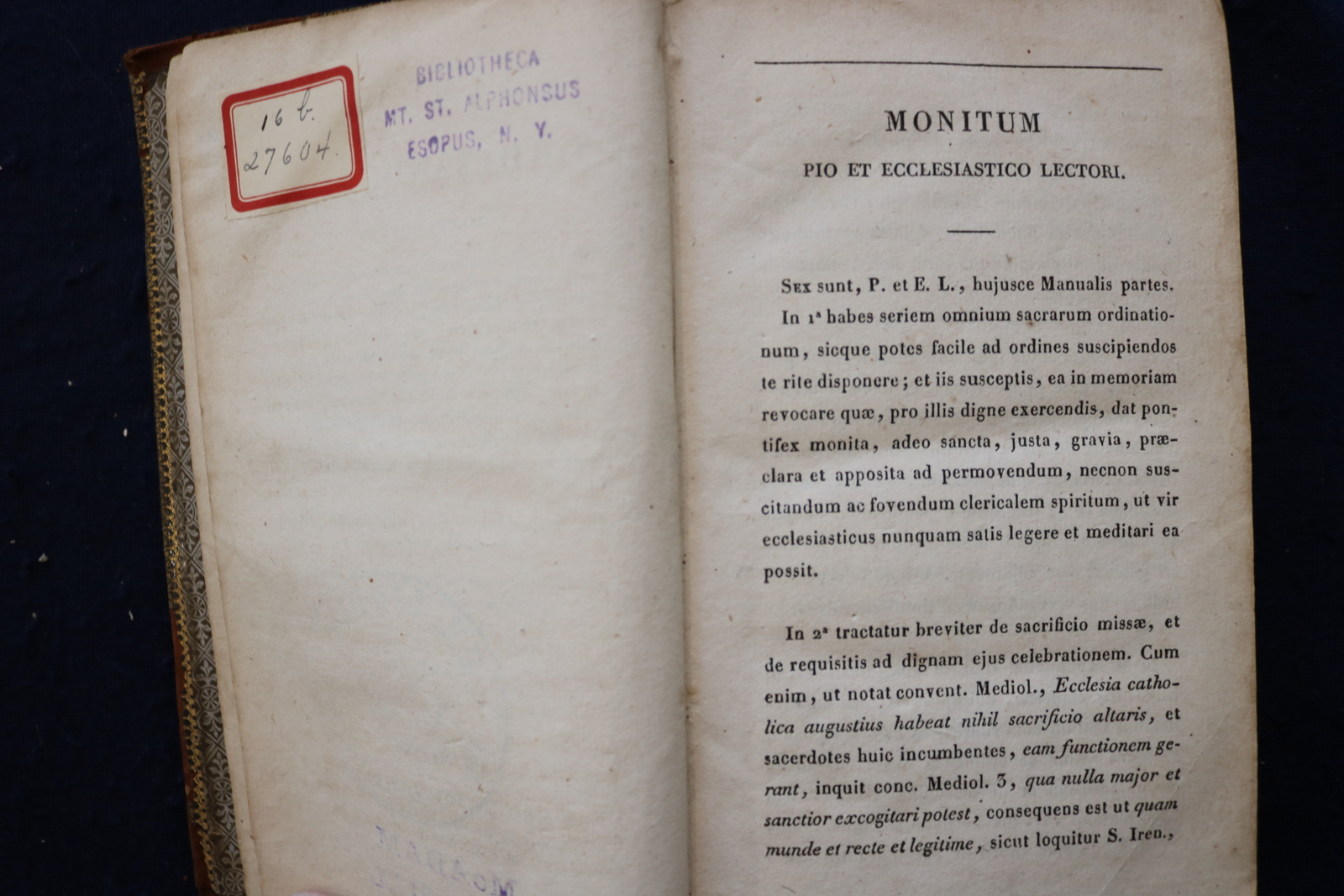 1827 MANUALE ORDINANDORUM COMPLECTENS HARDCOVER BOOK – LATIN – KD 9553