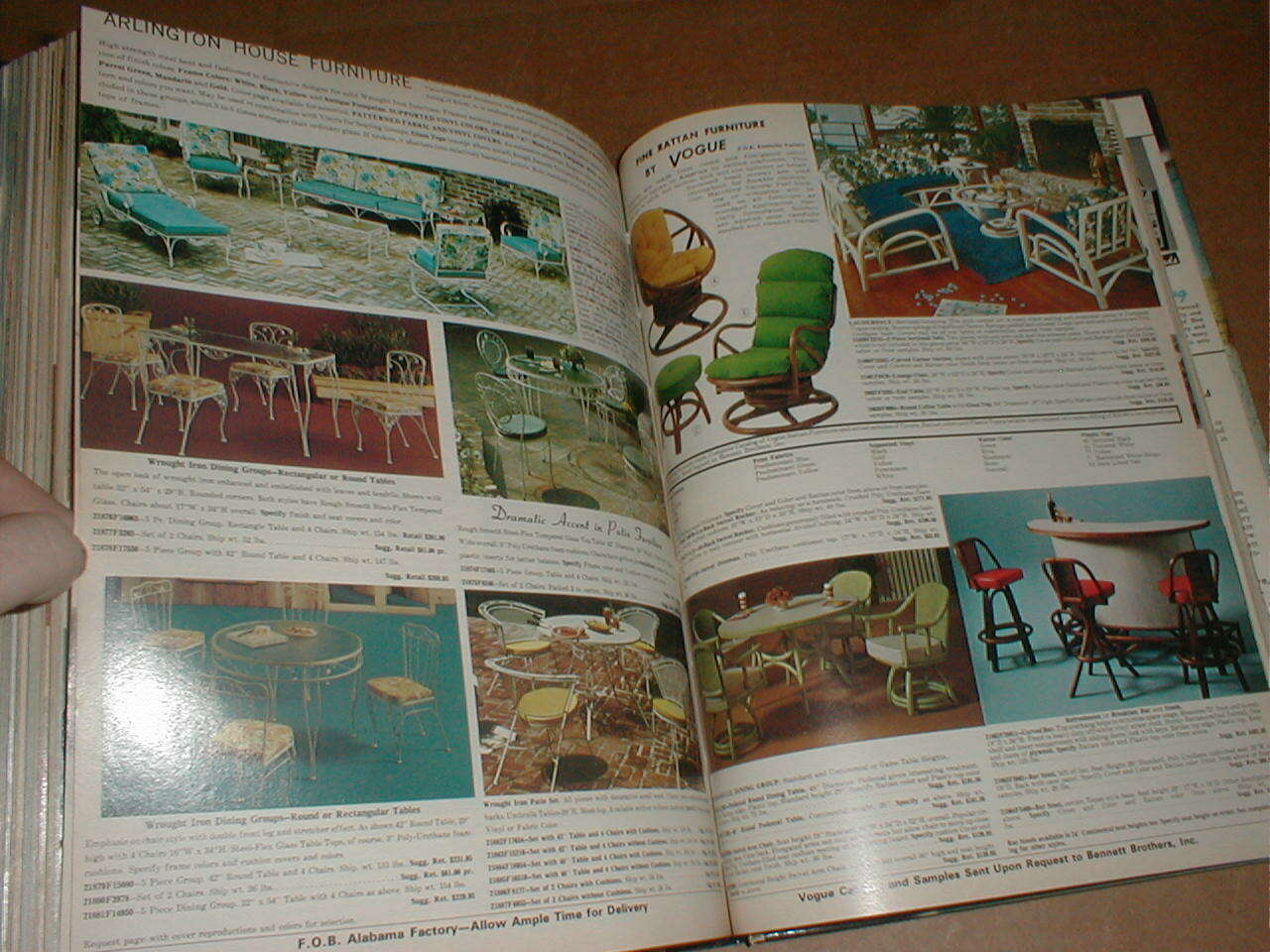 VTG 1975 Bennett Blue Book of Quality Merchandise Guide Gift Catalog Magazine