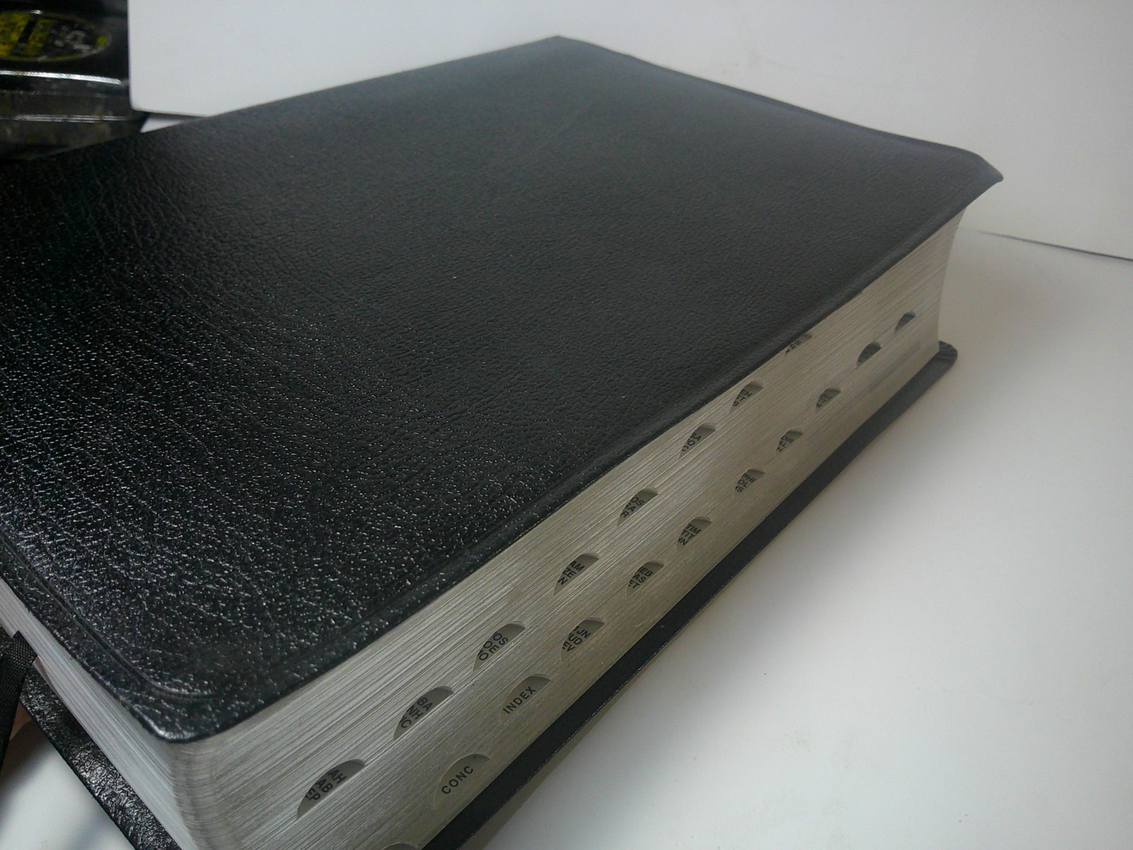 NIV STUDY BIBLE BLACK BONDED LEATHER 2011 RED LETTER ZONDERVAN NEAR EXCELLENT