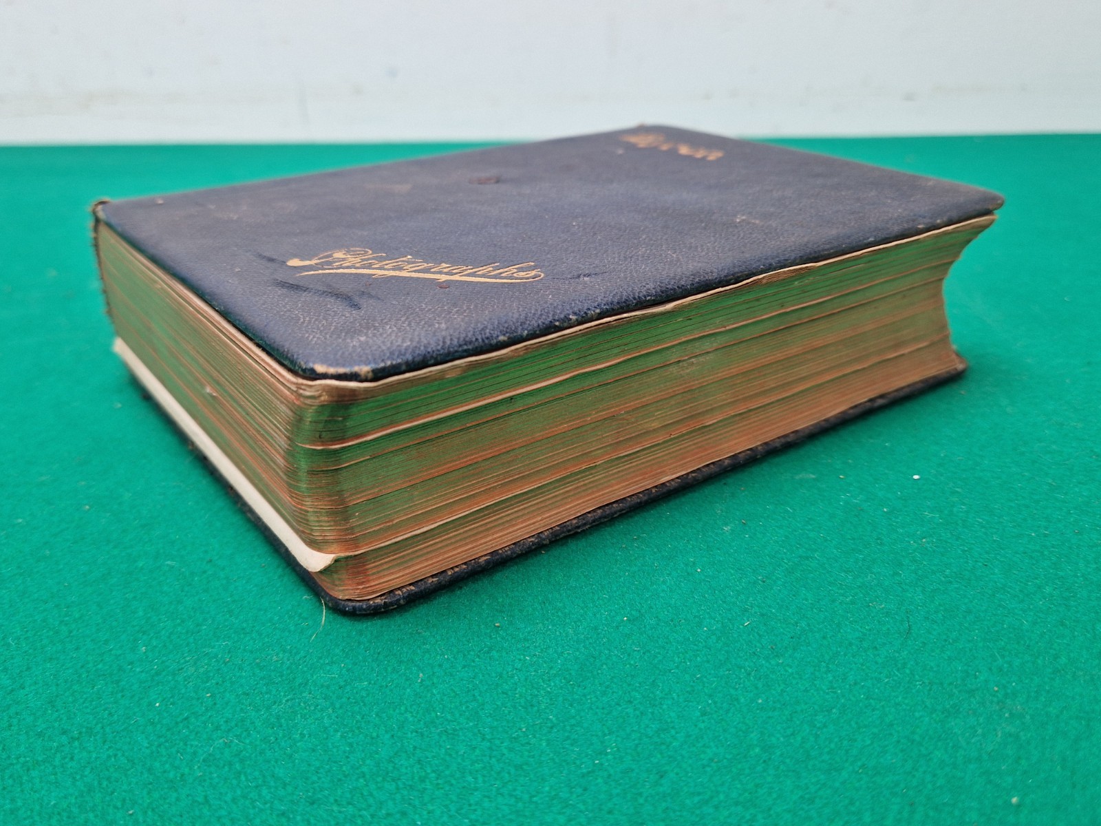 Antique 1890 Byron Poetical Works Leather Book Frederick Warne A/F