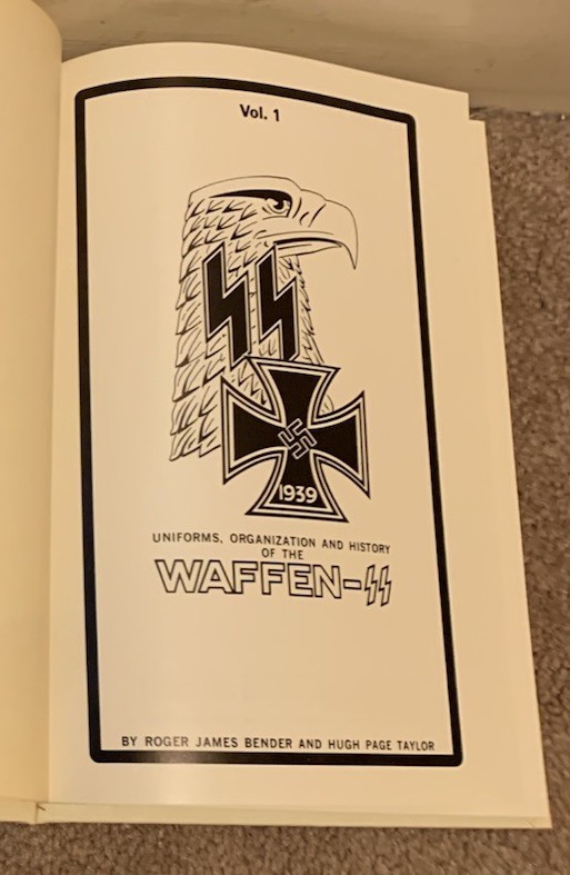 UNIFORMS ORGANIZATIONS HISTORY OF WAFFEN SS VOLUME 1 GERMAN MILITARY WAR BOOK