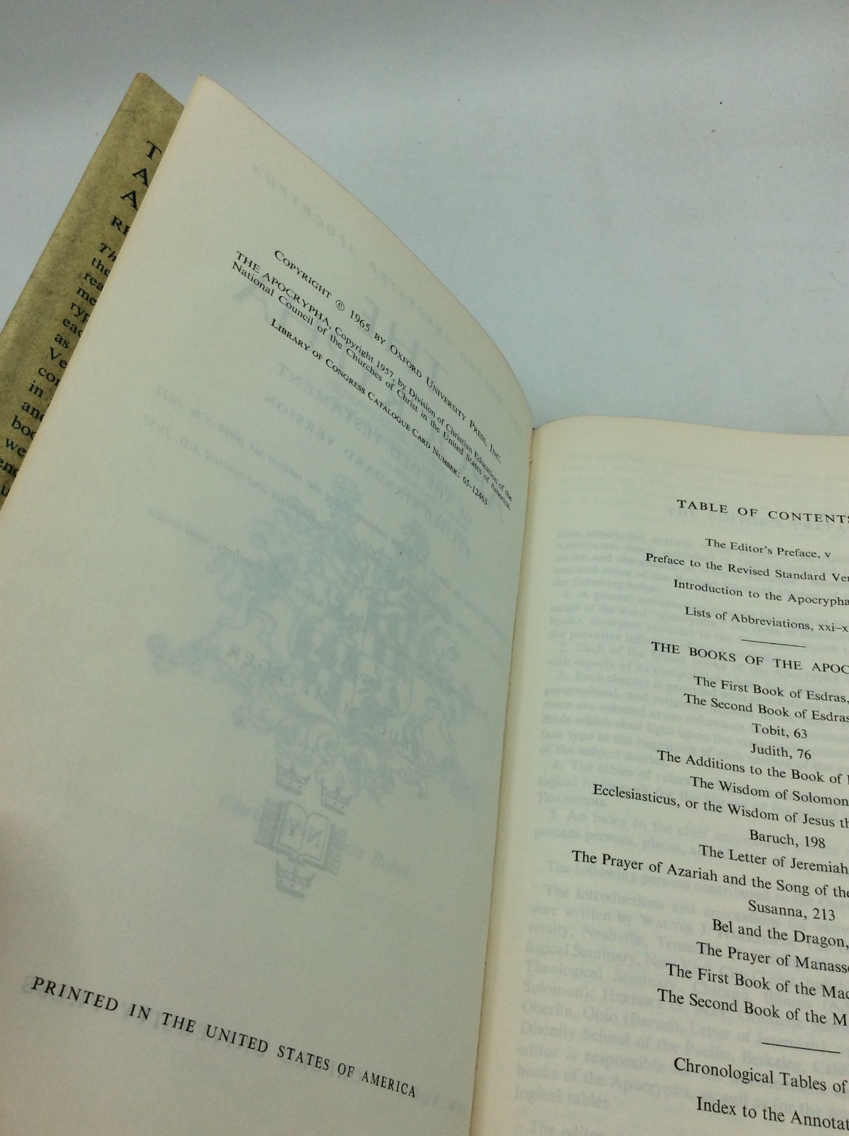 THE OXFORD ANNOTATED APOCRYPHA – Bruce M. Metzger, ed. – 1965 1st ed – Biblical