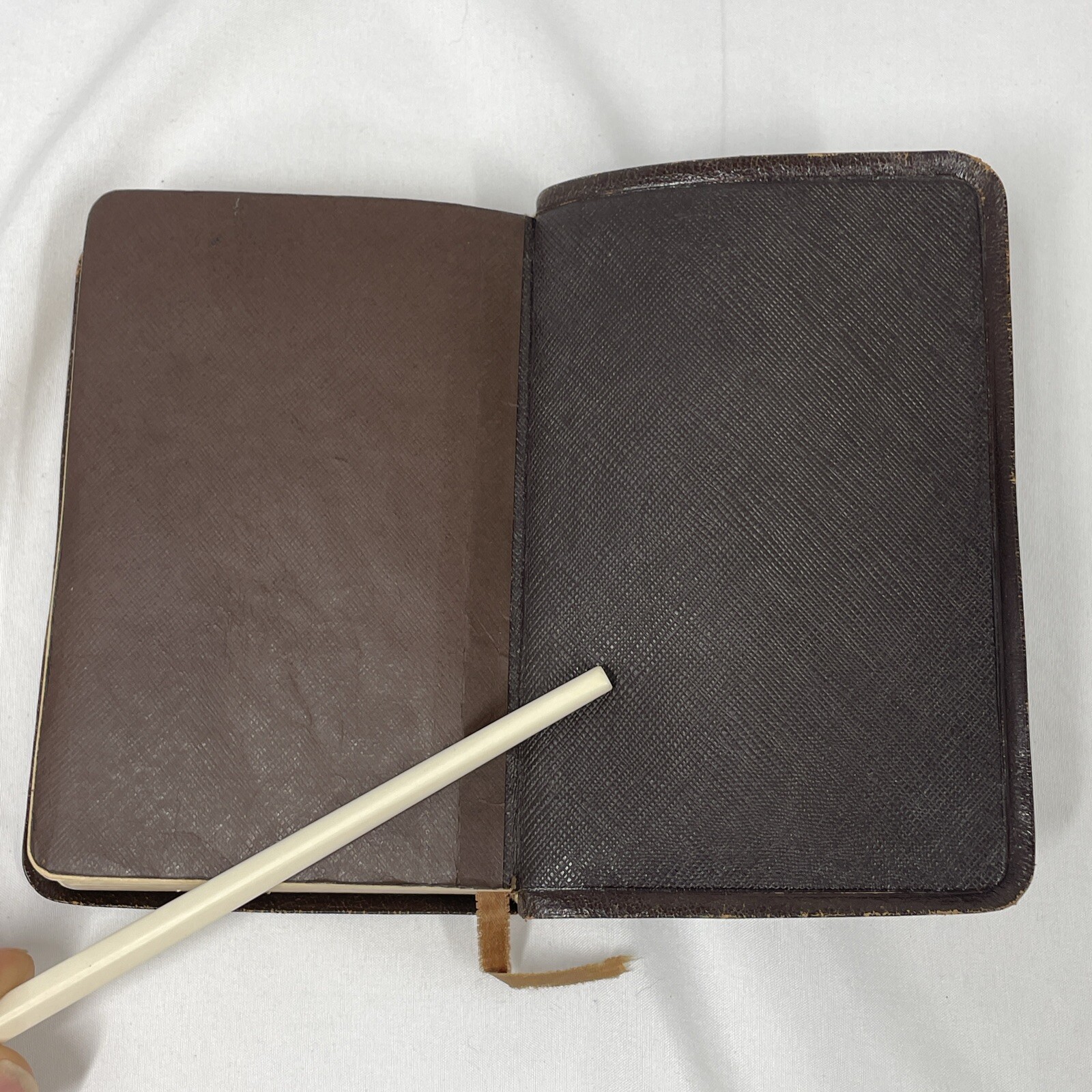 Leather Bible Silk Sewn India Pocket Book Vintage