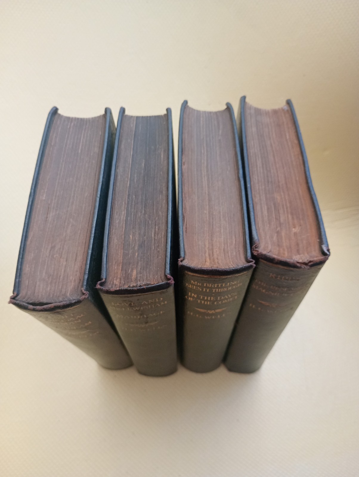 Vintage H.G. Wells 4 Volume Hardback Set Odhams Press London Blue Cloth Books