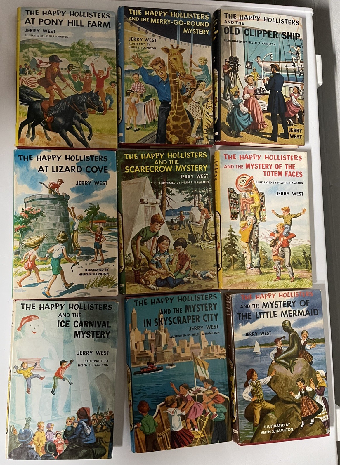 Lot of 29 The Happy Hollisters Vintage Hardcover Books w/ DJ by Jerry West