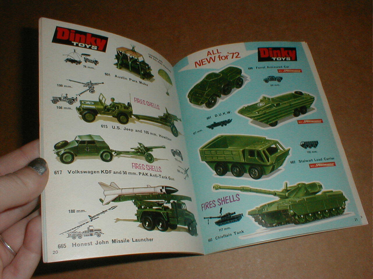 VTG Dinky Toys No 8 Pink Panther SSP Thunderbirds Captain Scarlet Catalog Book