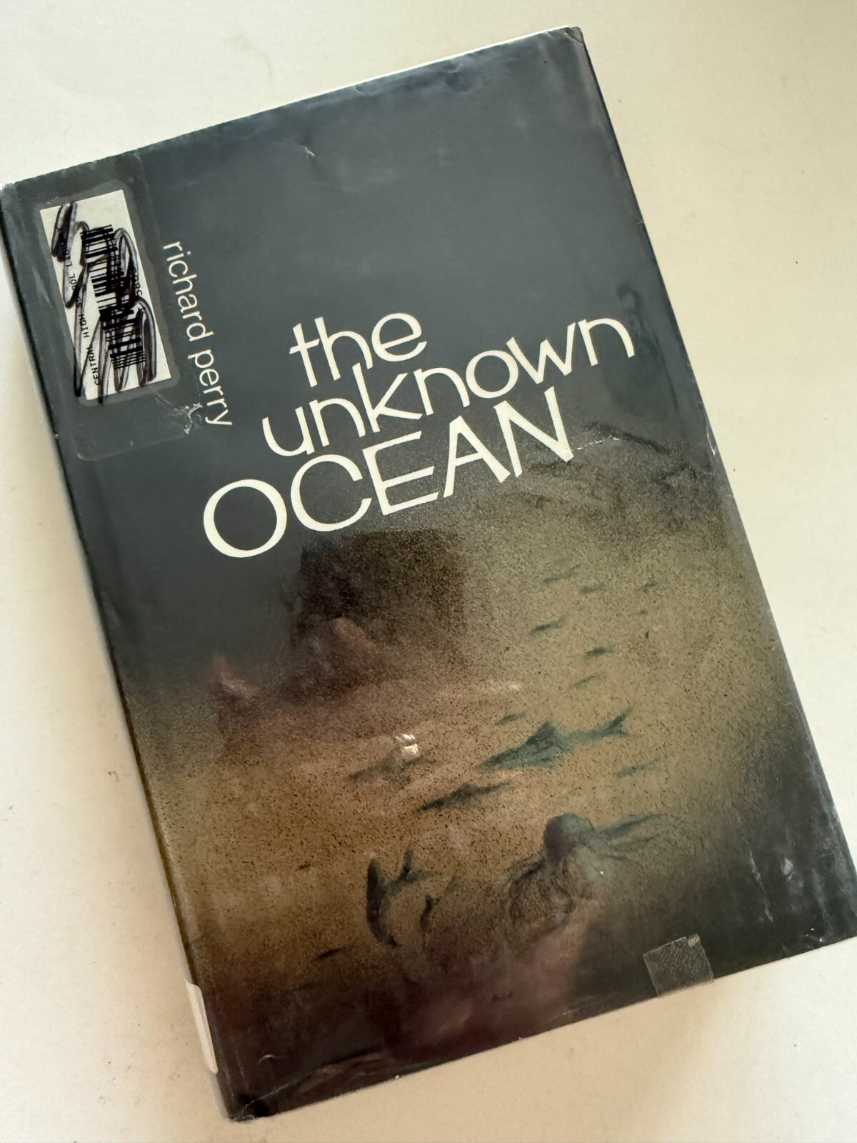 The Unknown Ocean by Richard Perry 1972 Hardcover Illustrated First Edition