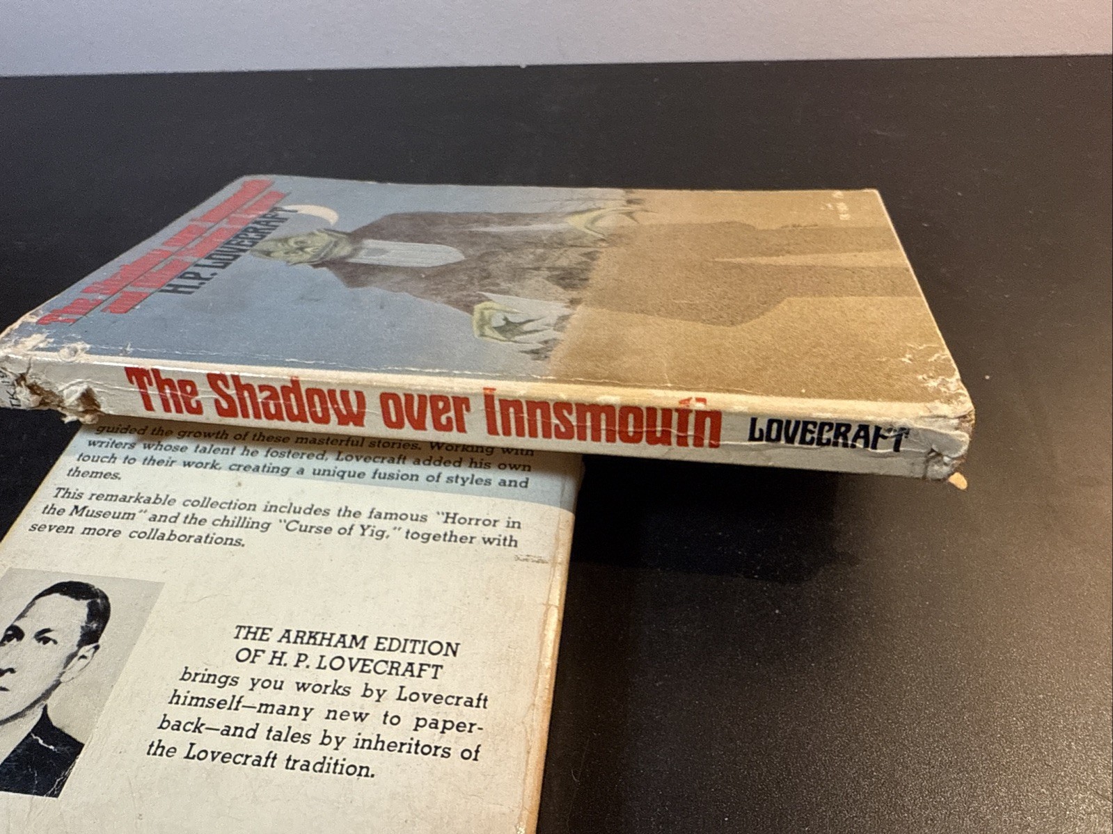The Shadow Over Innsmouth and Horror In The Museum by H P Lovecraft PB 1971