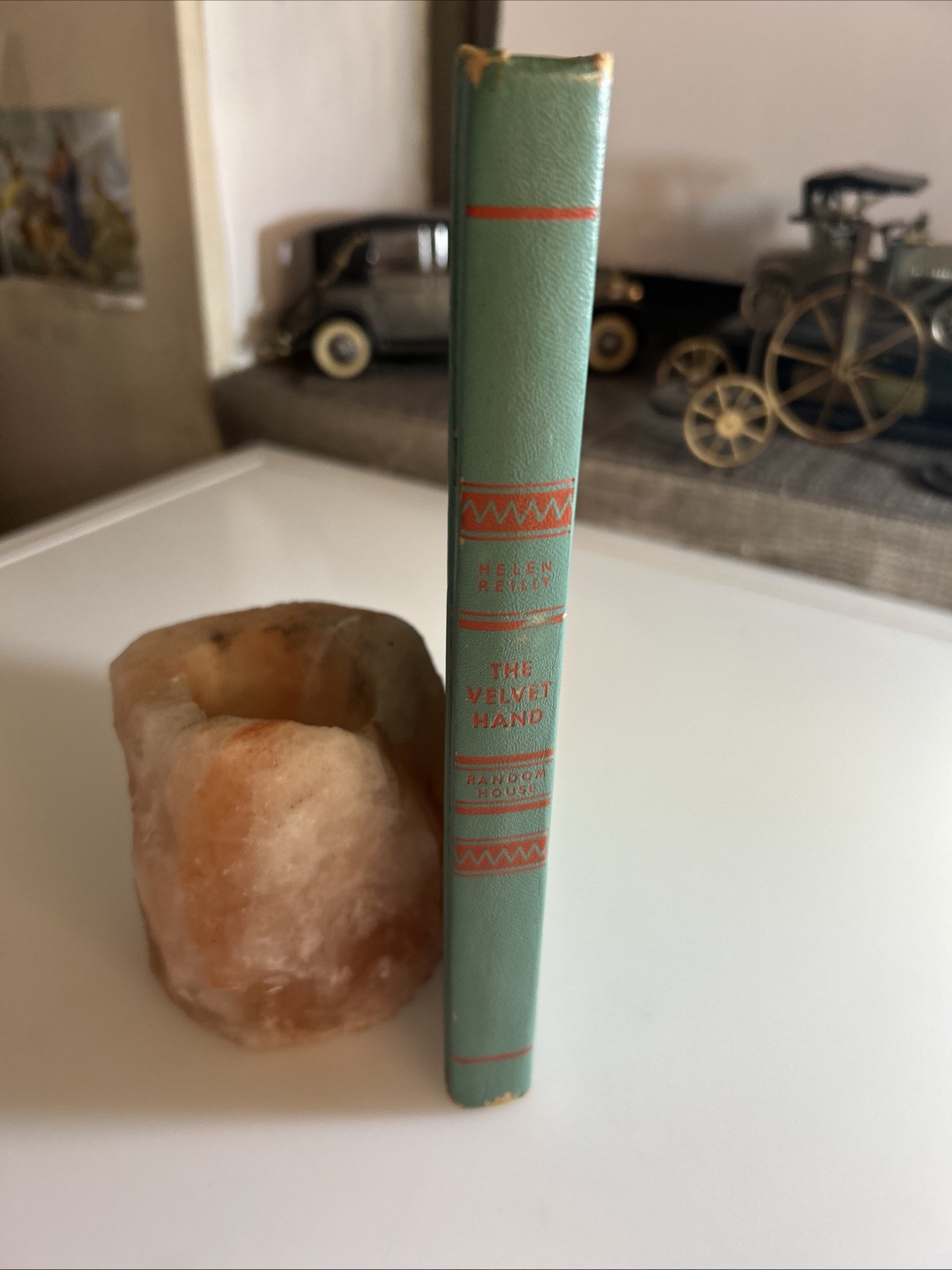 1953 📕 The Velvet Hand By Helen Reilly – VTG Mystery Thriller 2901