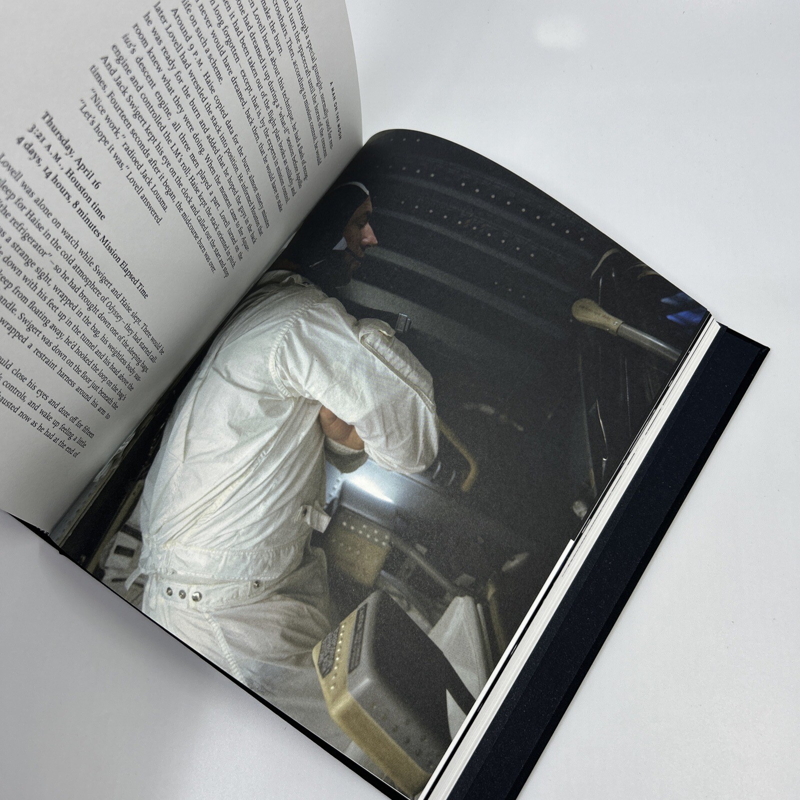 FOLIO SOCIETY A Man on the Moon Andrew Chaikin 2V NASA Voyages Apollo Astronauts