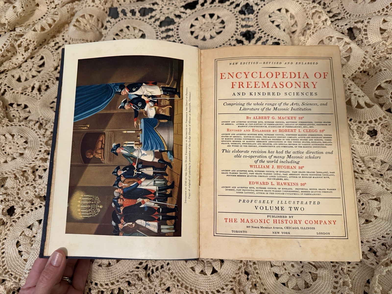 Rare: Mackey’s Revised Encyclopedia of Freemasonry Vol 1 & 2 1929 Embossed Gilt