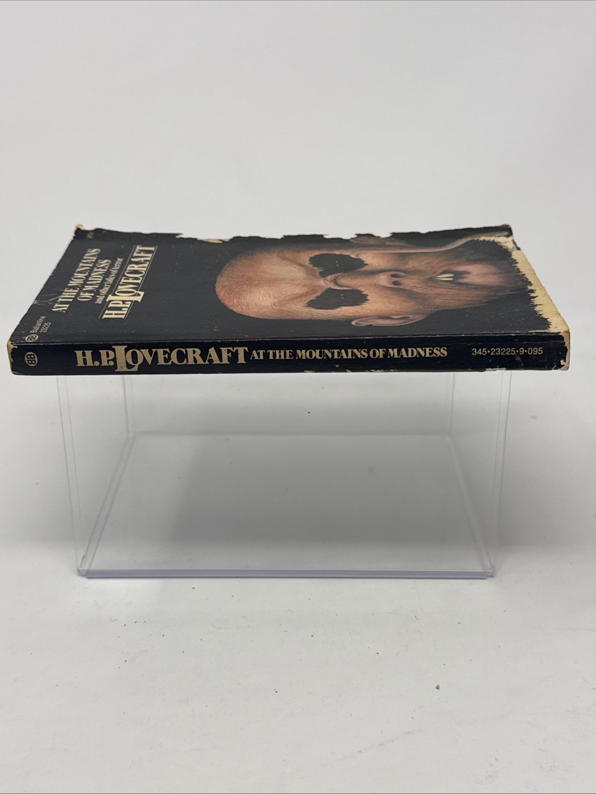 At the Mountains of Madness and Other Tales of Terror H.P. Lovecraft 1974 PB