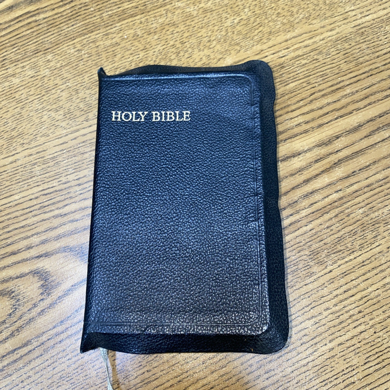 1945 Holy Bible King James Version Collin’s Clear-Type Press Illustrated