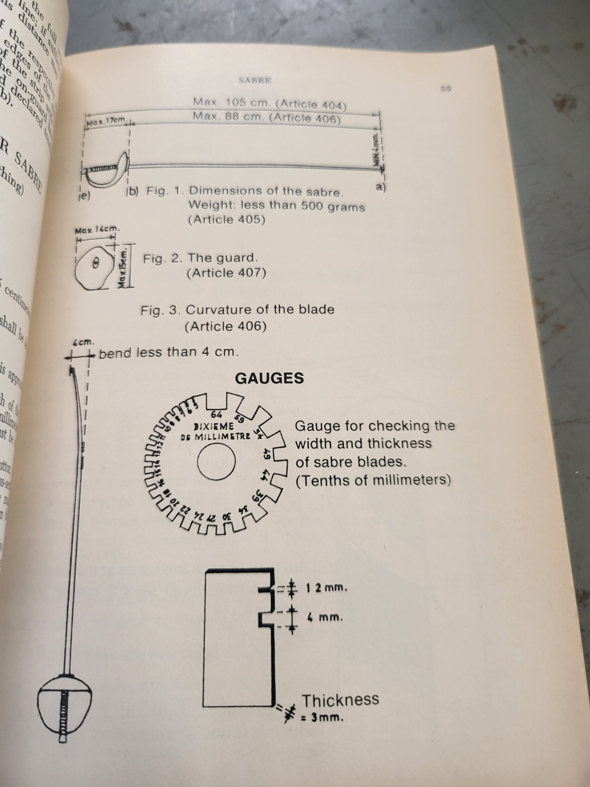 Amateur Fencers League Authorized English Translation FIE Rules 1974 Byrnes