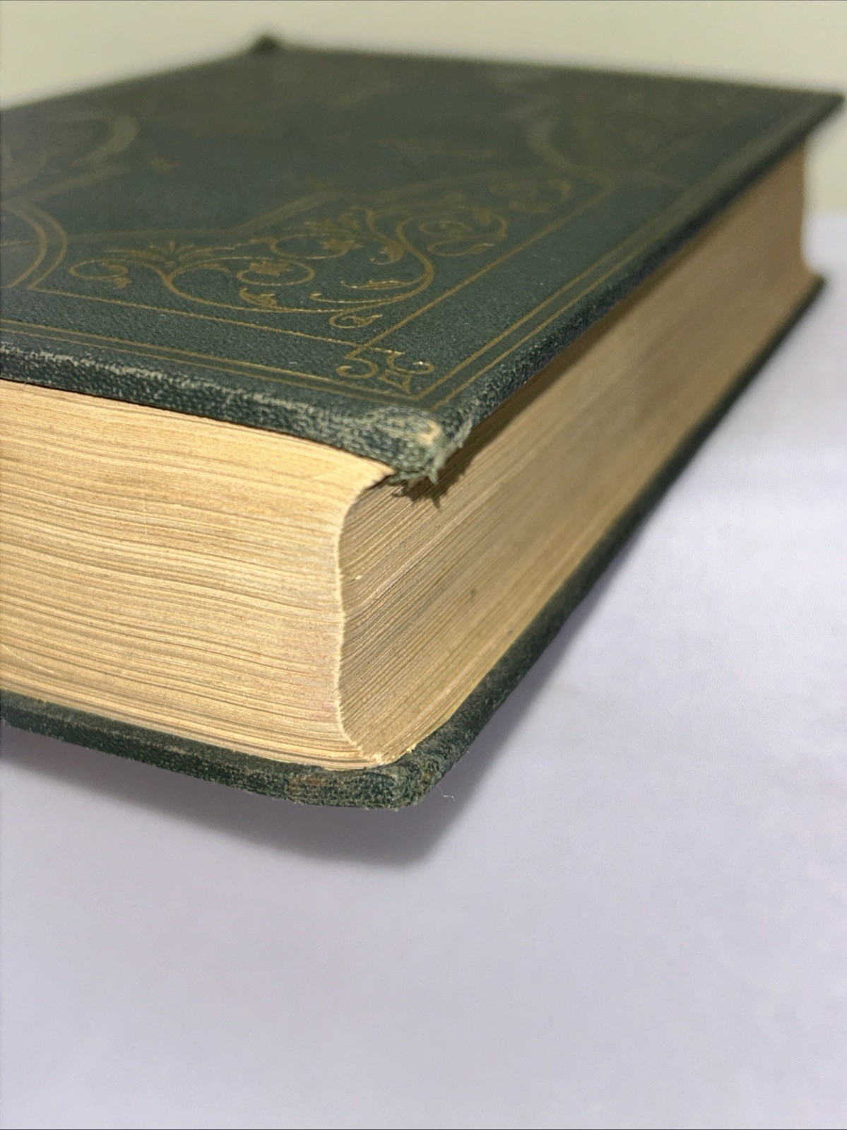 COLLECTED VERSE OF EDGAR A GUEST 1941 6th edition Hard Cover Vintage Good Green
