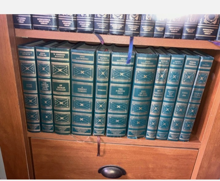 Lot of 10 International Collectors Library Hardcover Gold-Gilt Books RANDOM MIX