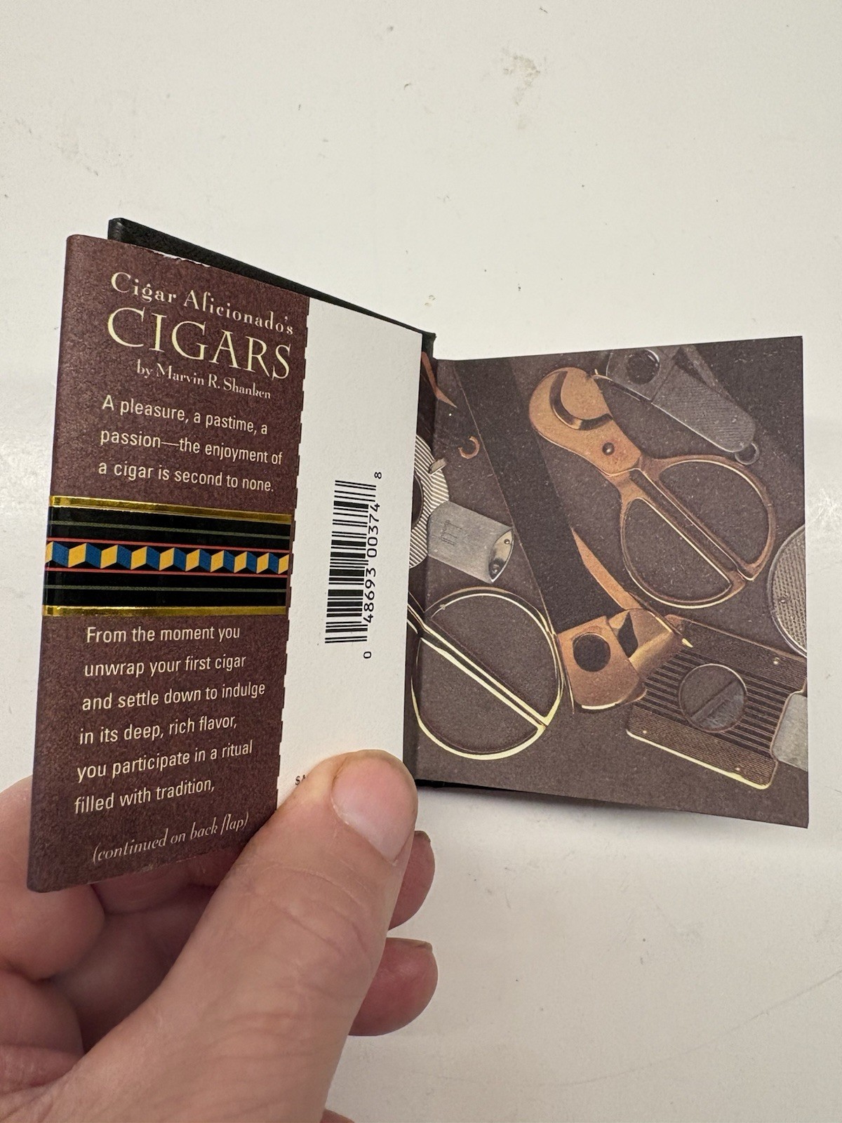 1997 CIGAR AFICIONADO’S CIGARS BY MARVIN R. SHANKEN RUNNING PRESS MINIATURE BOOK