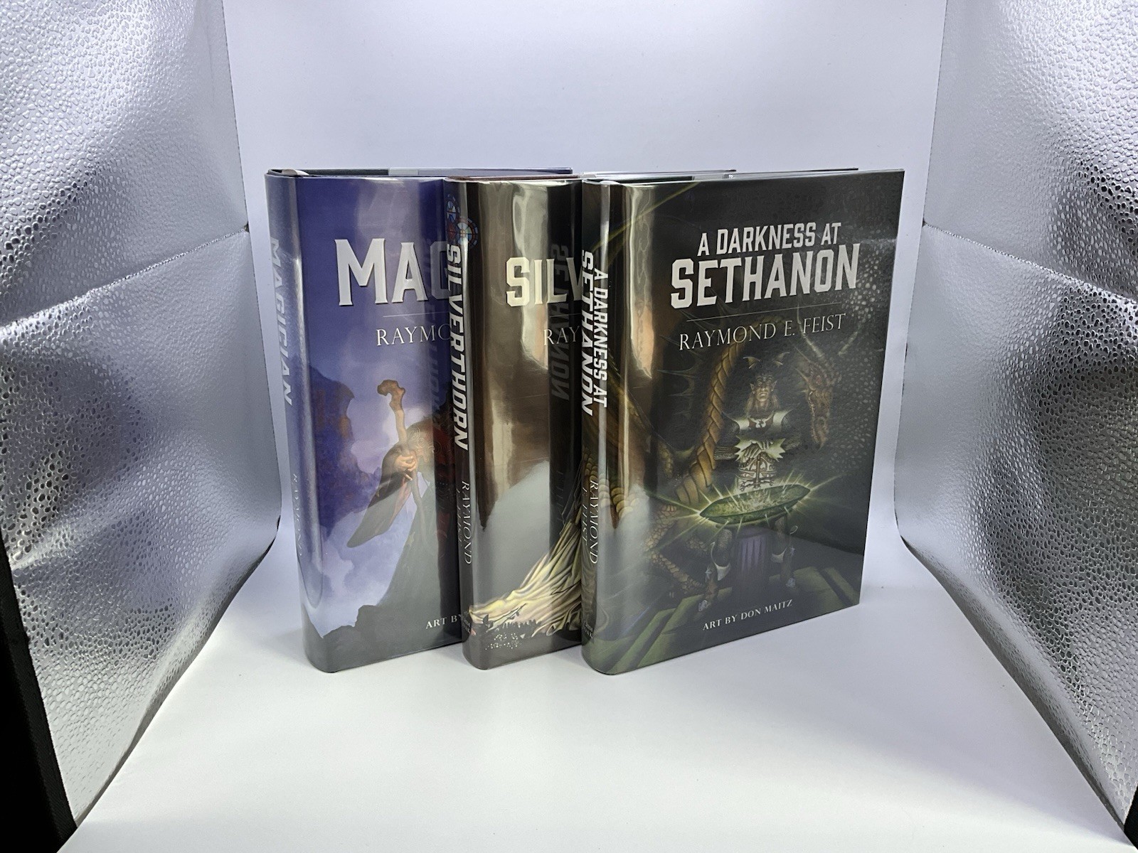 Grim Oak Press “Riftwar Saga”, Raymond E Feist SIGNED “Magician” 2nd Print