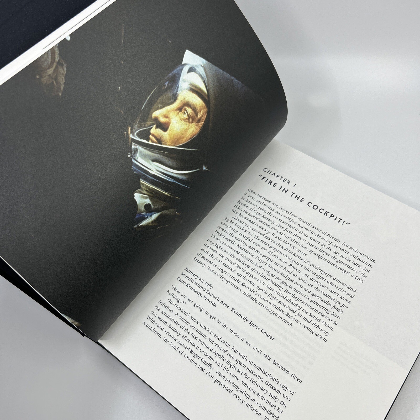 FOLIO SOCIETY A Man on the Moon Andrew Chaikin 2V NASA Voyages Apollo Astronauts