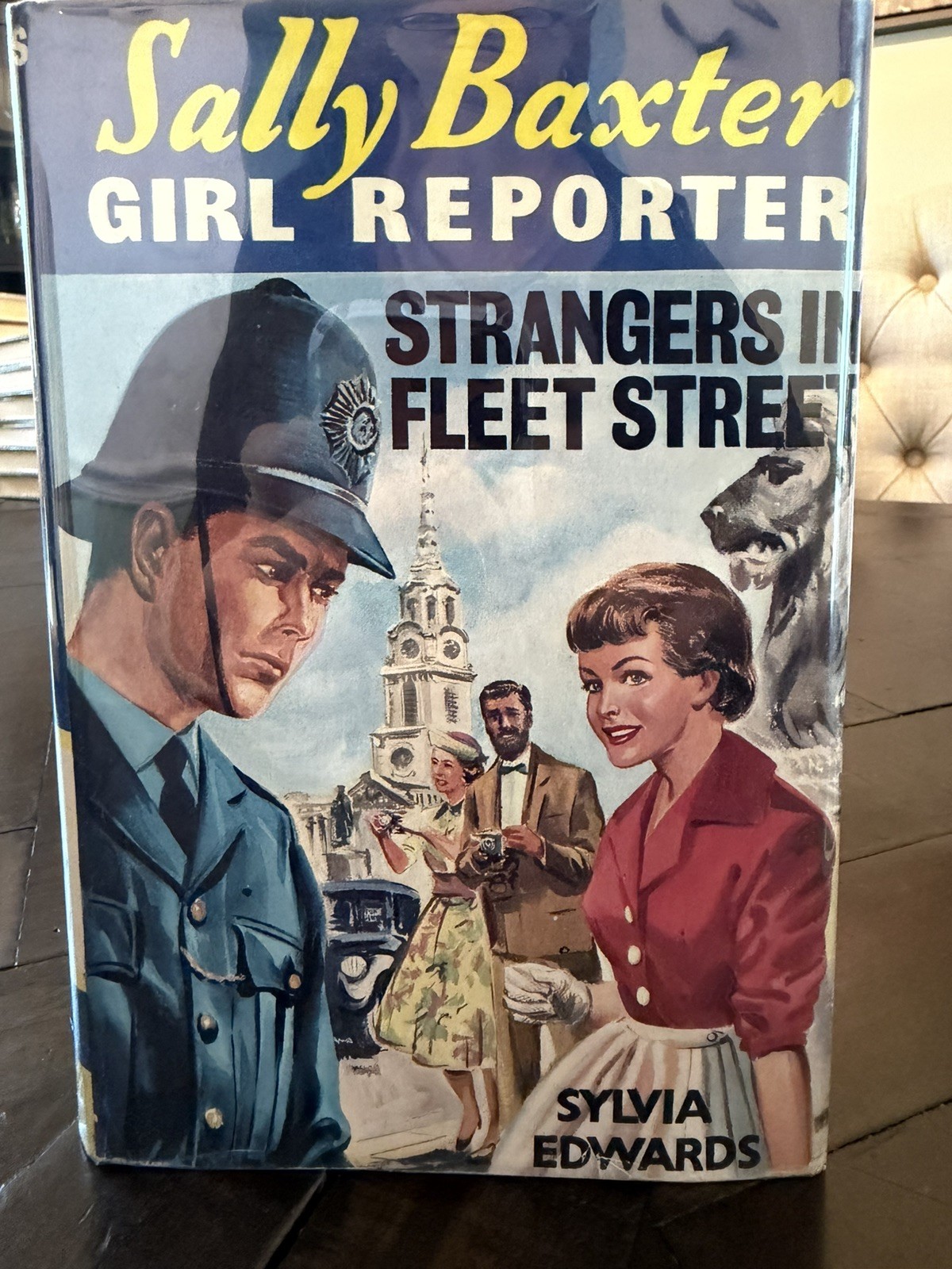 Sally Baxter Girl Reporter #15 Strangers in Fleet Street DJ Excellent RARE UK HC