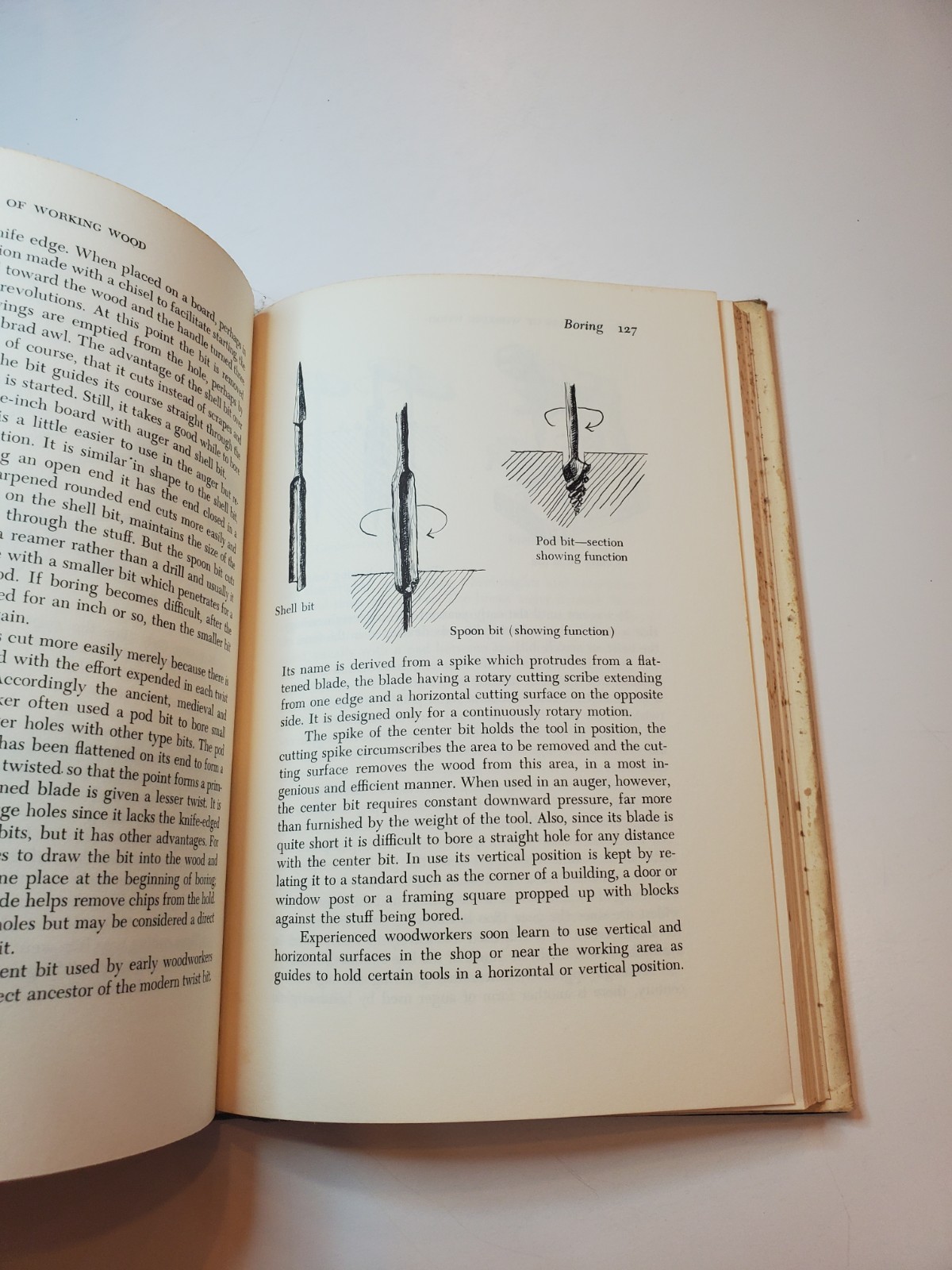 OLD WAYS OF WORKING WOOD By Alex Bealer HC Dust Jacket Vtg 1972 Woodworking