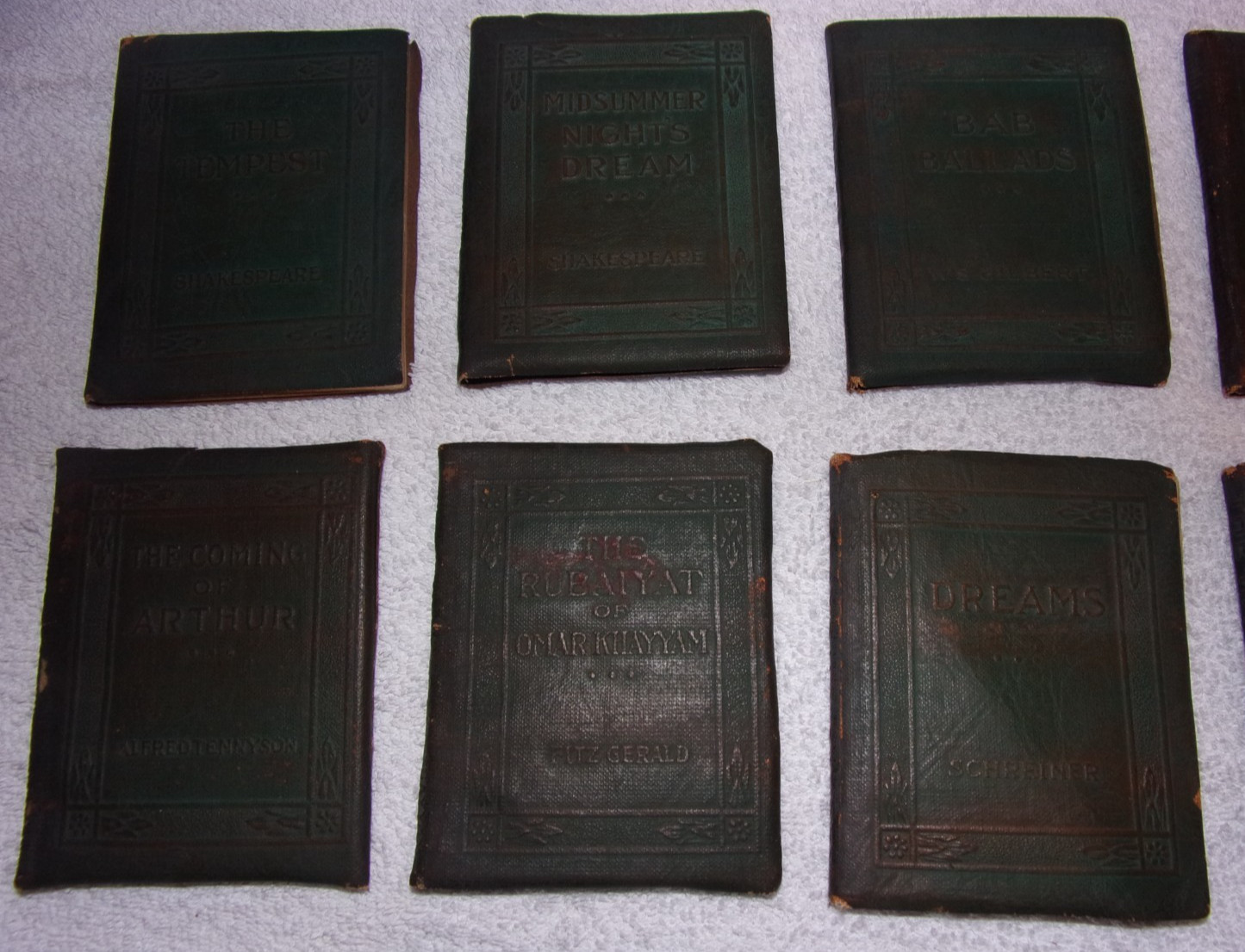 24 Little Leather Library Mini Books Various Writers Shakespeare, Poe, Wilde etc