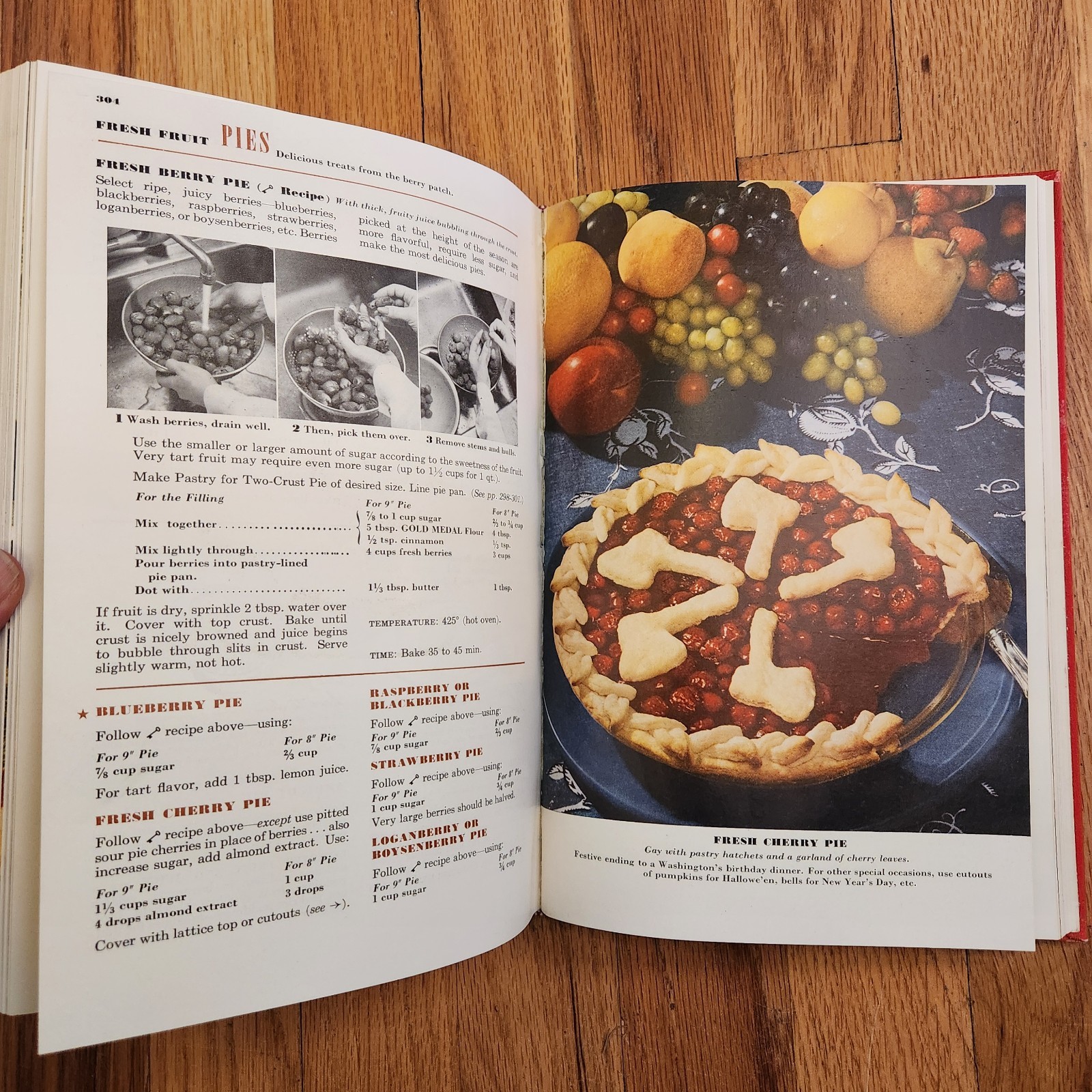 Betty Crocker’s Picture Cook Book 1st Edition 1950 Hardcover with Book Jacket