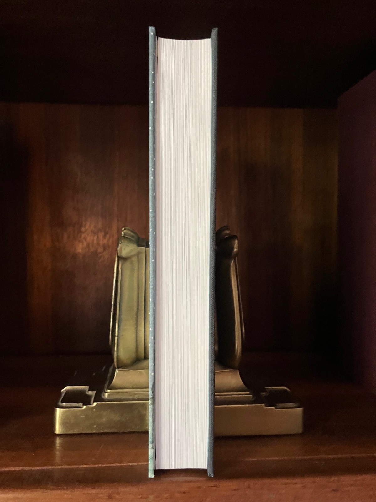 Folio Society: Christmas Ghost Stories (2005), ill. Peter Suart
