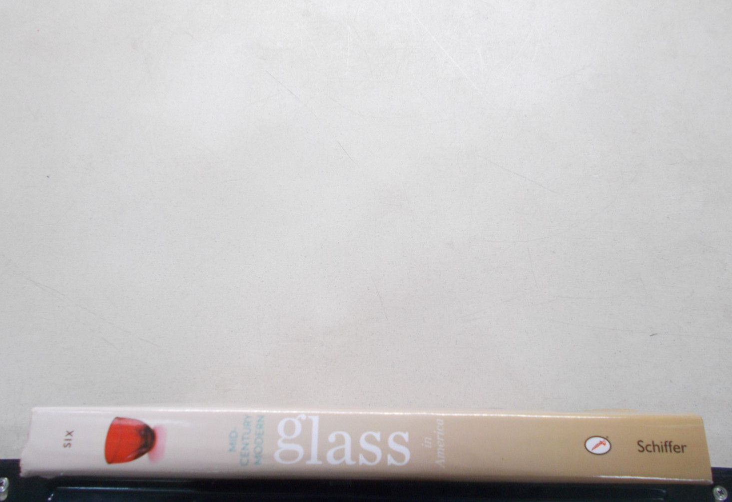 * Mid-Century Modern Glass in America by Dean Six (English) Hardcover Book