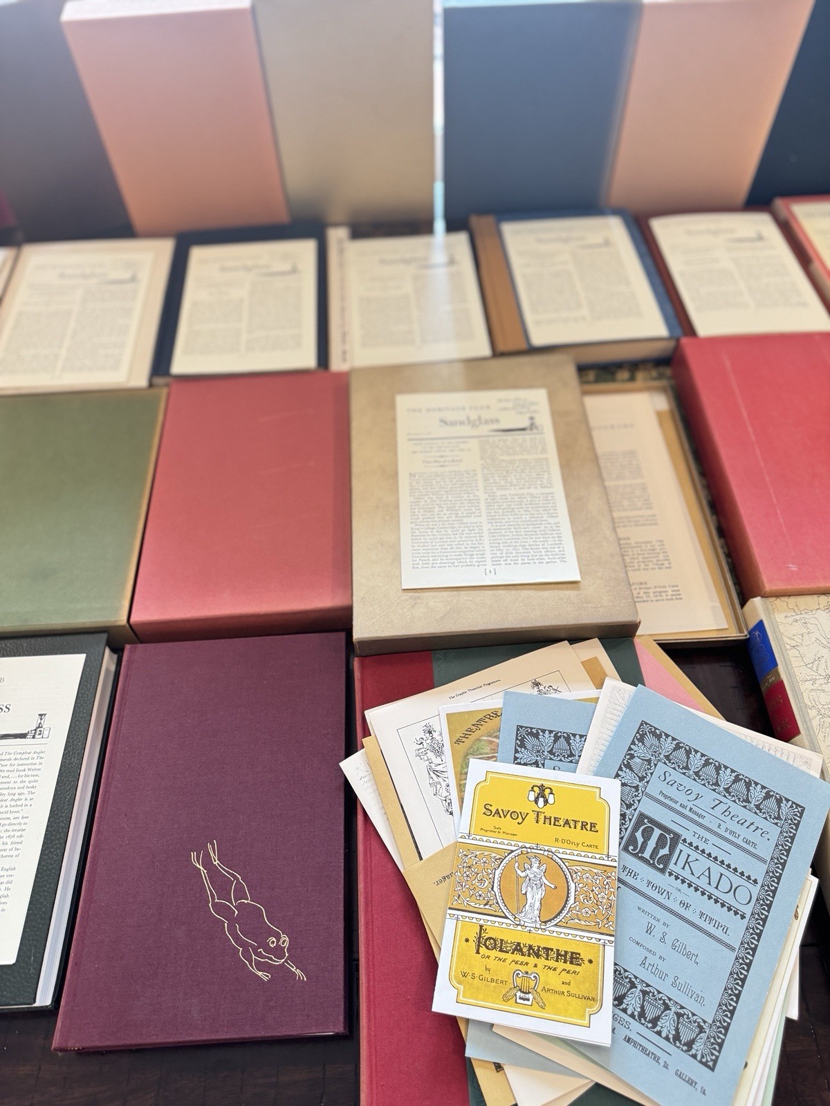 Heritage Press Americana & Exploration Collection 26 HC Slipcase (24) Sandglass