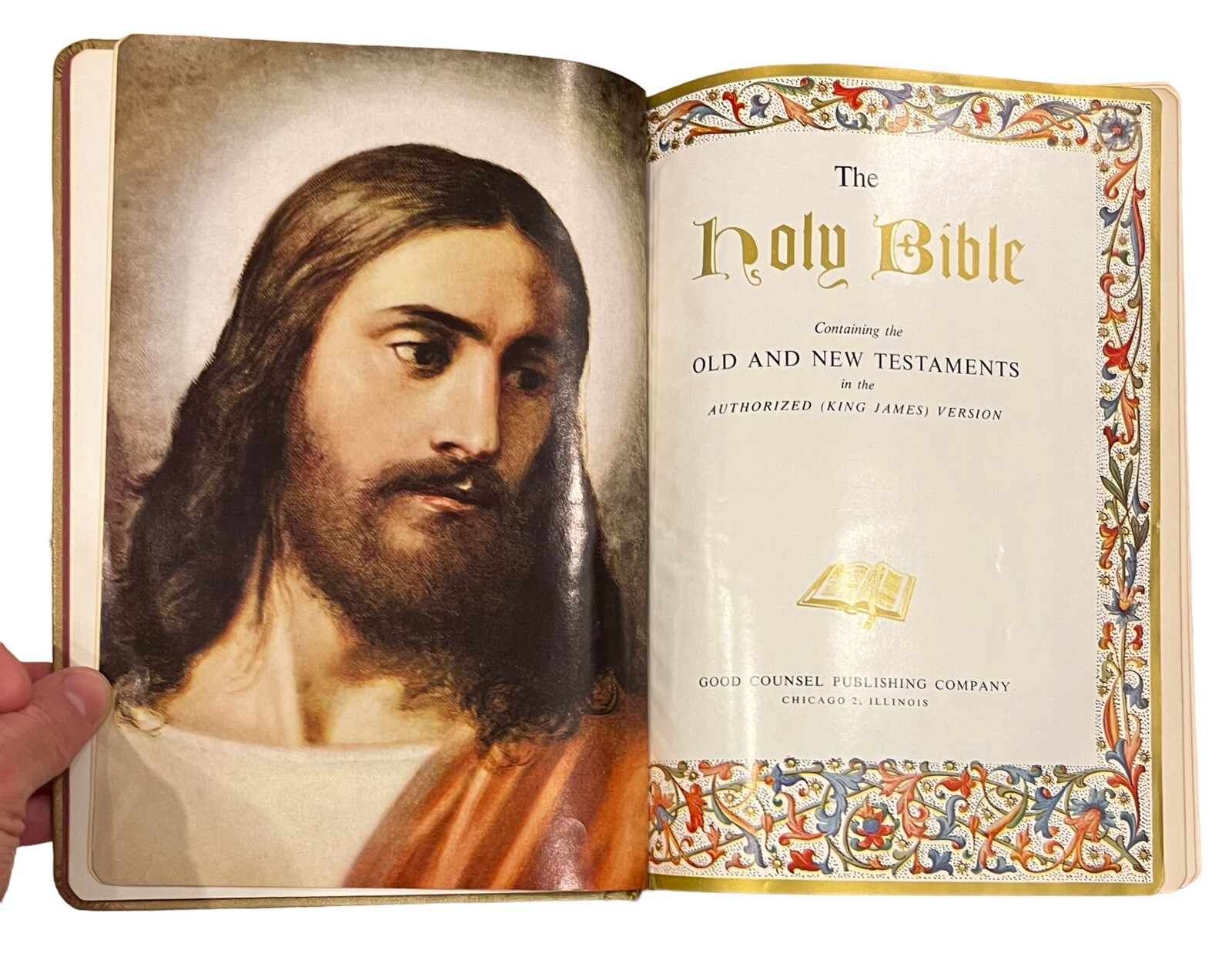 King James Holy Bible / 1956, Good Counsel Publishing Co./ Guiding Light Edition