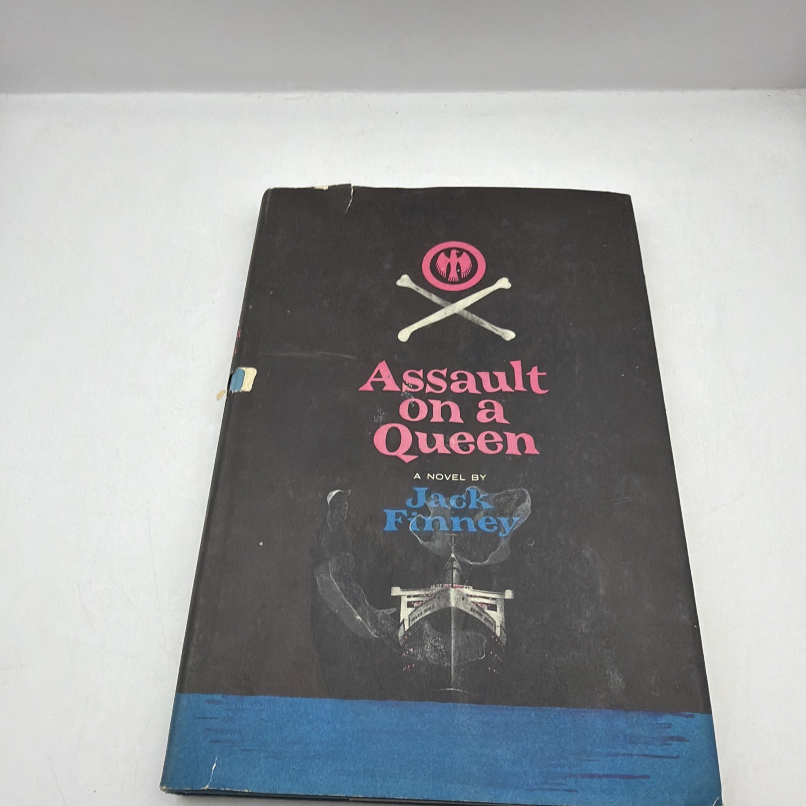 Assault on a Queen / Jack Finney / 1959 / hardback w dust jacket Book Club Editi