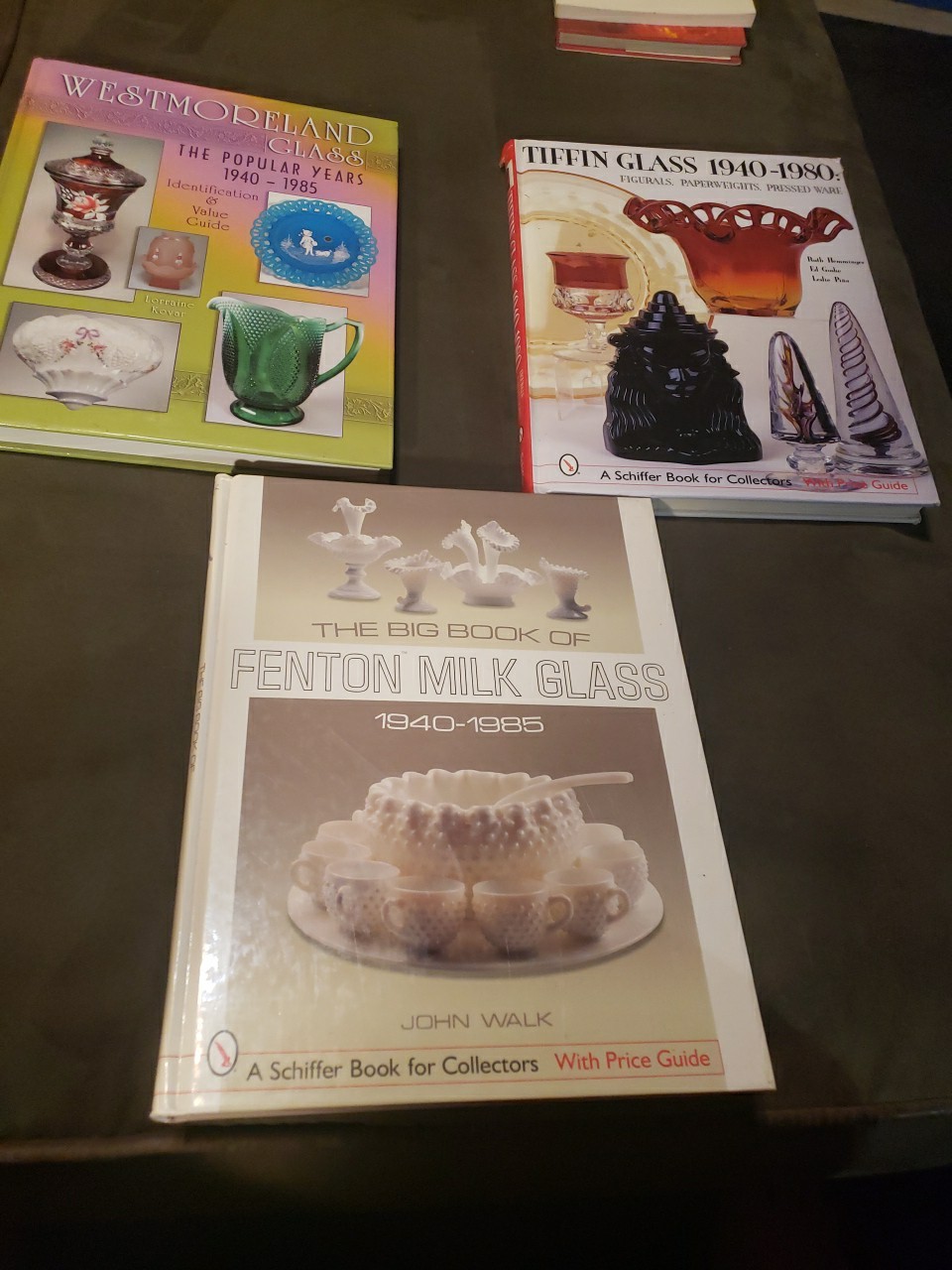 Lot Of 3 Books On Vintage And Collectible Glass