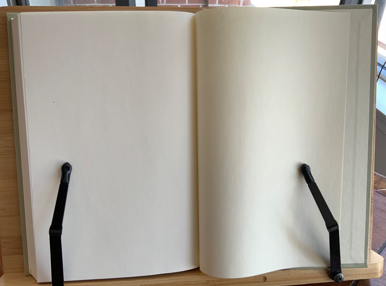 1992 Good Scent from a Strange Mountain Robert Olen Butler Inscribed 1st Edition