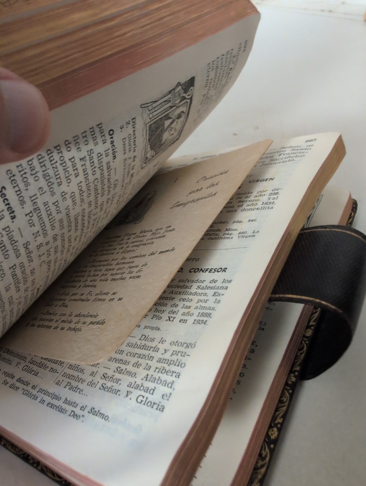 1958 Misal Diario Daily Missal In Spanish With Many Holy Cards Etc