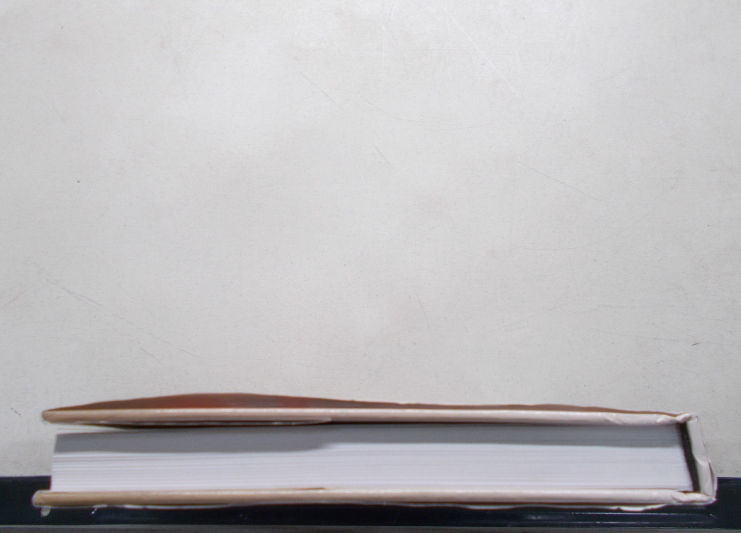 * Mid-Century Modern Glass in America by Dean Six (English) Hardcover Book