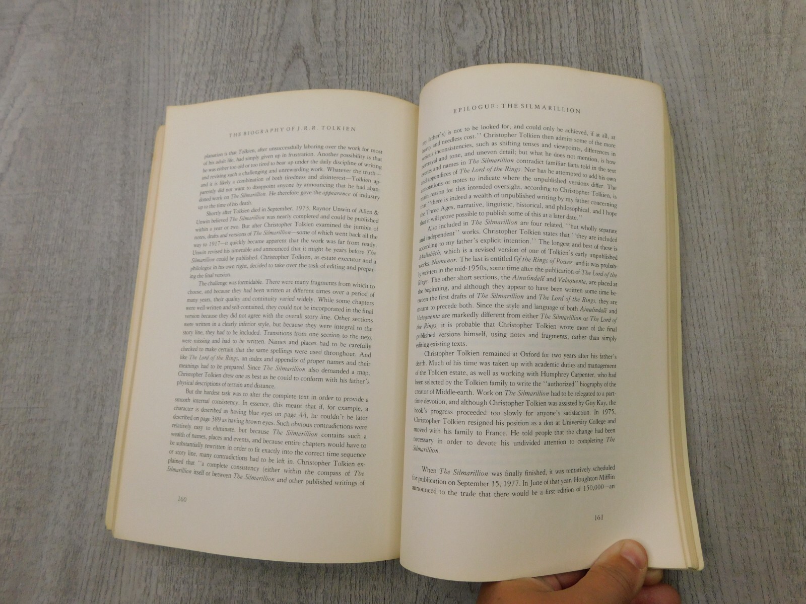 JRR TOLKIEN architect of middle earth By Daniel Grotta Running Press 1978 Book