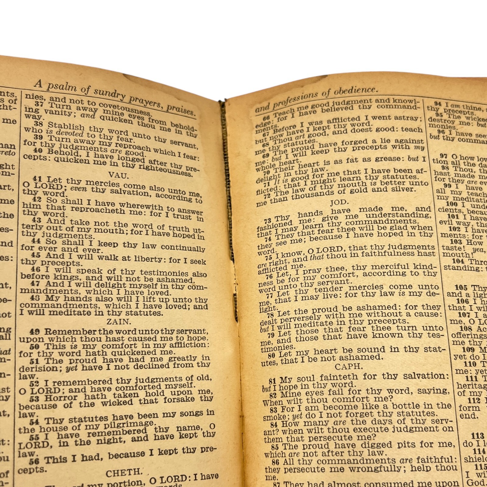 The Holy Bible Vintage 1960’s (Whitman Publishing Comp Racine, Wisconsin)