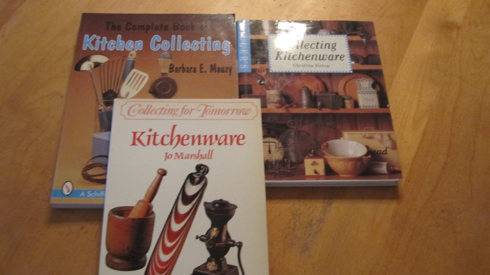 LOT OF 3 GUIDES ON COLLECTING KITCHEWARE