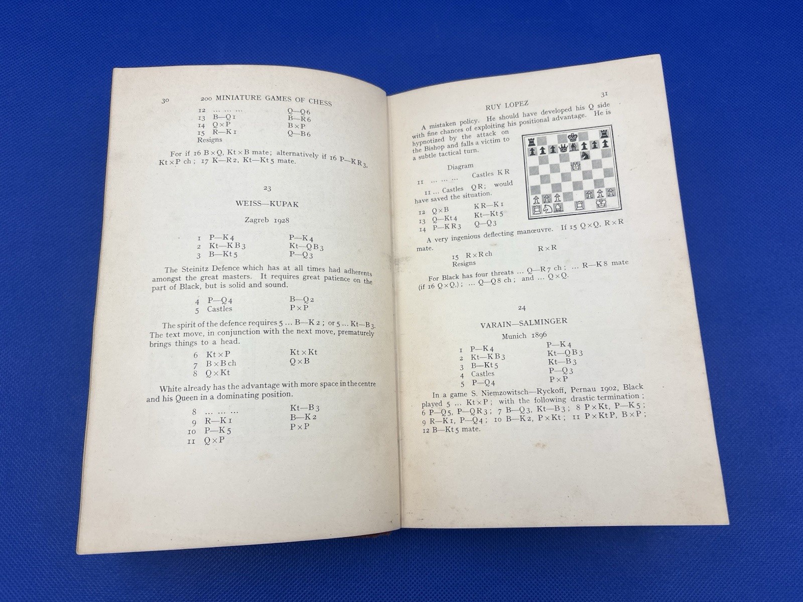 200 Miniature Games of Chess Combos & Openings by J. Du Mont (1942) 1st Edition
