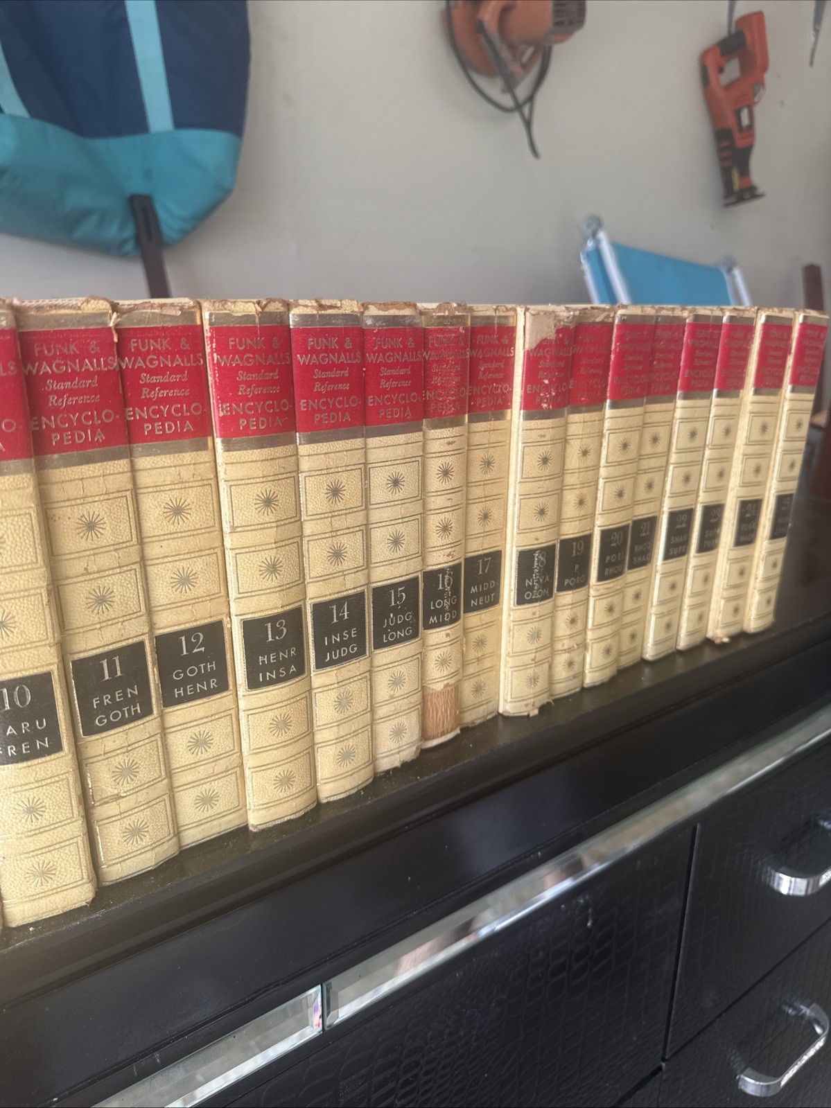Set of Funk & Wagnalls Standard Reference Encyclopedia Volumes. 1 – 25 Complete