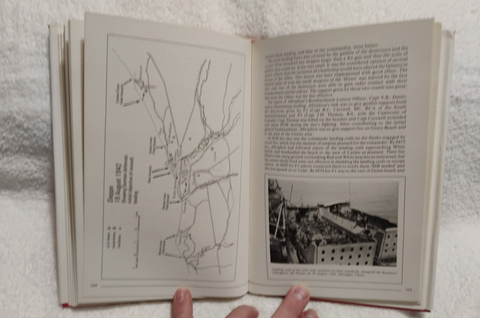 Hold the Narrow Sea Naval Warfare in the English Channel Peter Smith 1st Edition